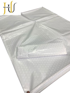 Bazin Uni – Le tissu incontournable pour vos tenues